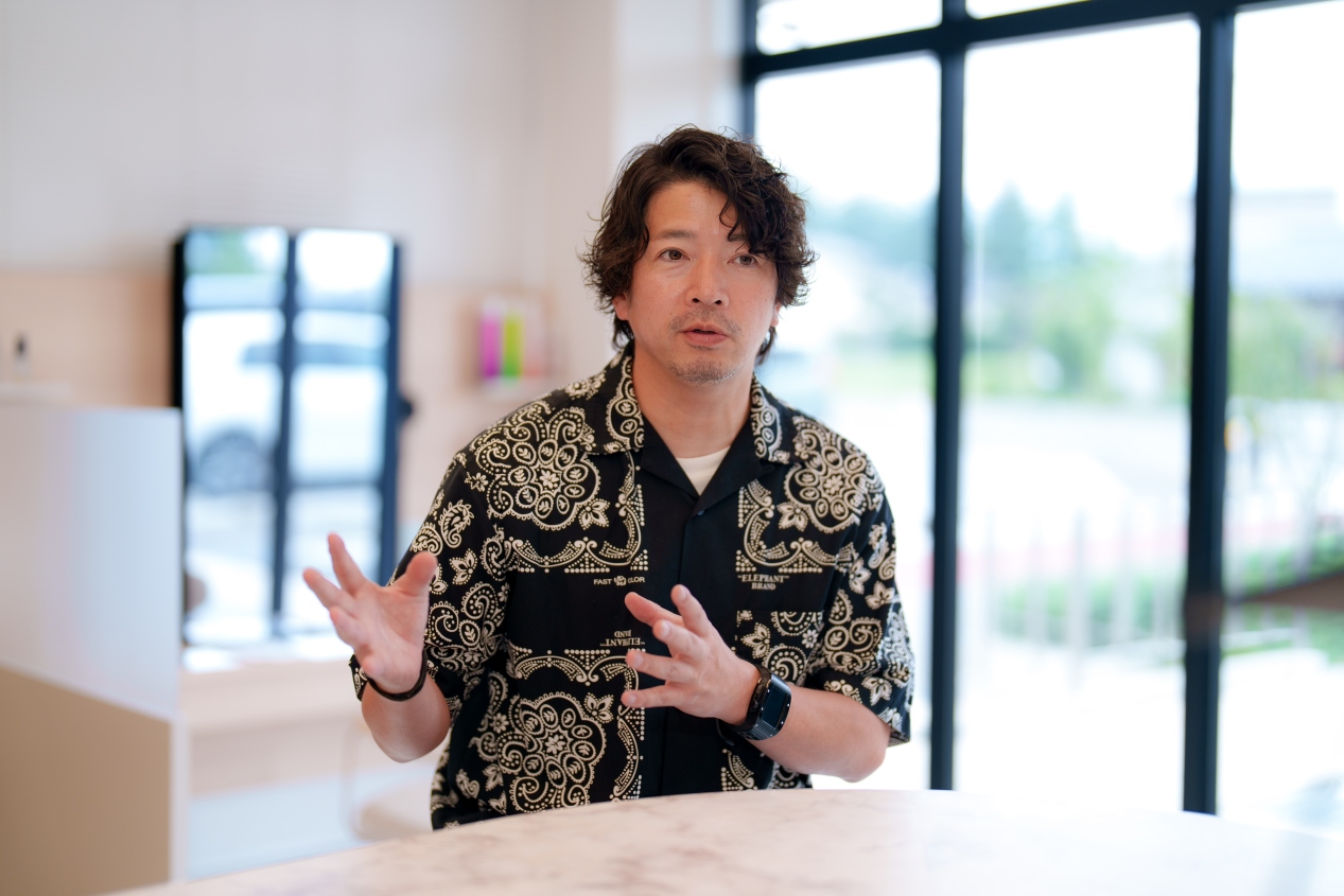 お話する柴澤さん