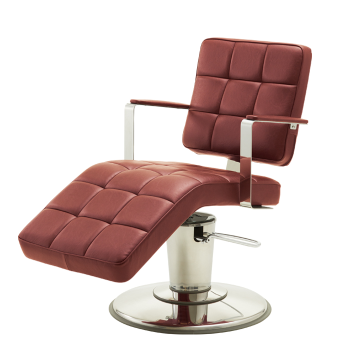 シート：レッドブラウン（VT3）／アームレスト：ステンレス（C）