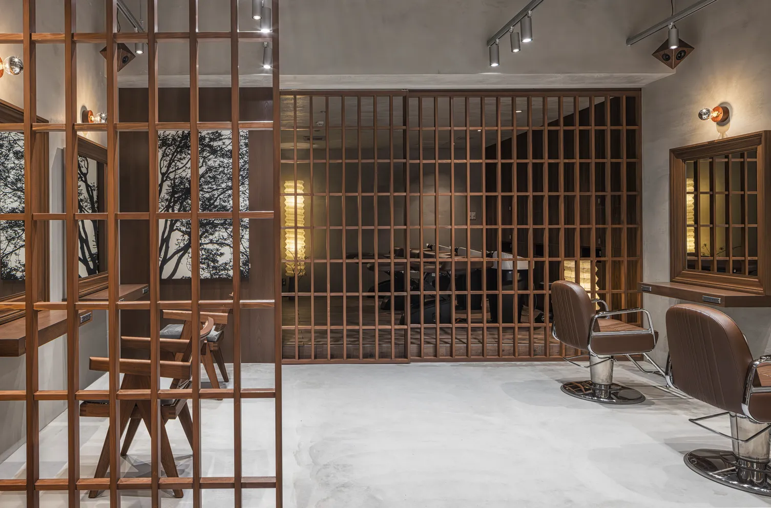 セット面〜シャンプーブース(間仕切りクローズ)