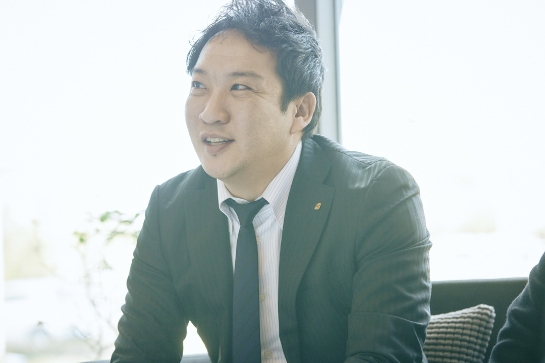 タカラベルモント営業担当　細谷賢志朗