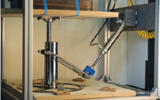 チェアベース耐久試験の写真